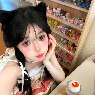 笼子在寻找小鸟