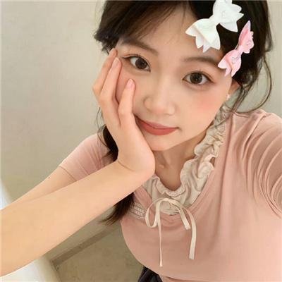 热裤荡女